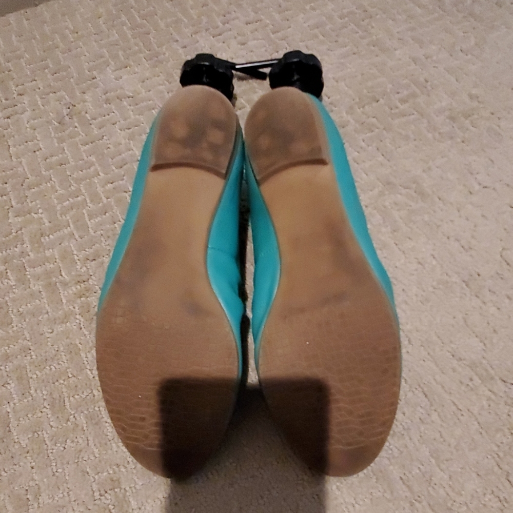 Flats - Picture 2 of 3